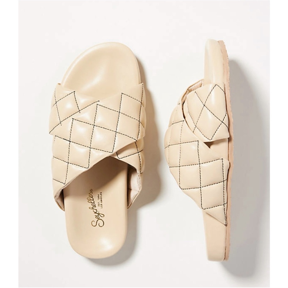 NWOB Seychelles Wide Awake Women’s Sandals Off-White Leather Cream Shoe Size 6
